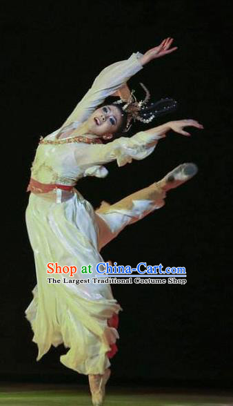 Traditional Chinese Classical Dance Luo Shen Costume Stage Show Beautiful Dance Yellow Dress for Women