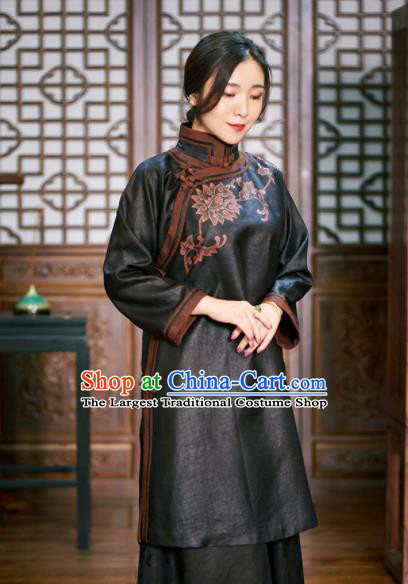 Traditional Chinese Graceful Embroidered Black Cheongsam Tang Suit Silk Qipao Dress for Women
