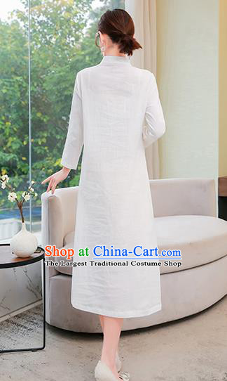 Chinese Traditional Compere Embroidered White Cheongsam Costume China National Qipao Dress for Women