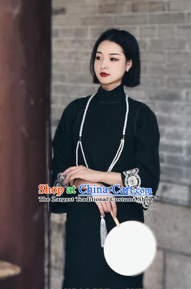 Chinese Traditional Black Silk Cheongsam Costume Republic of China Mandarin Qipao Dress for Women