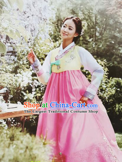 Korean Traditional Garment Bride Hanbok Embroidered Yellow Blouse and Pink Dress Asian Korea Fashion Costume for Women