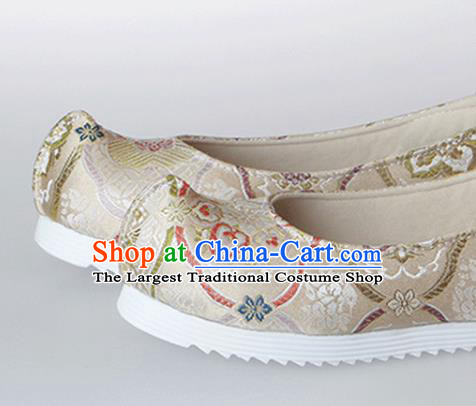 Chinese Traditional Handmade Beige Satin Shoes Opera Shoes Hanfu Shoes Ancient Princess Shoes for Women