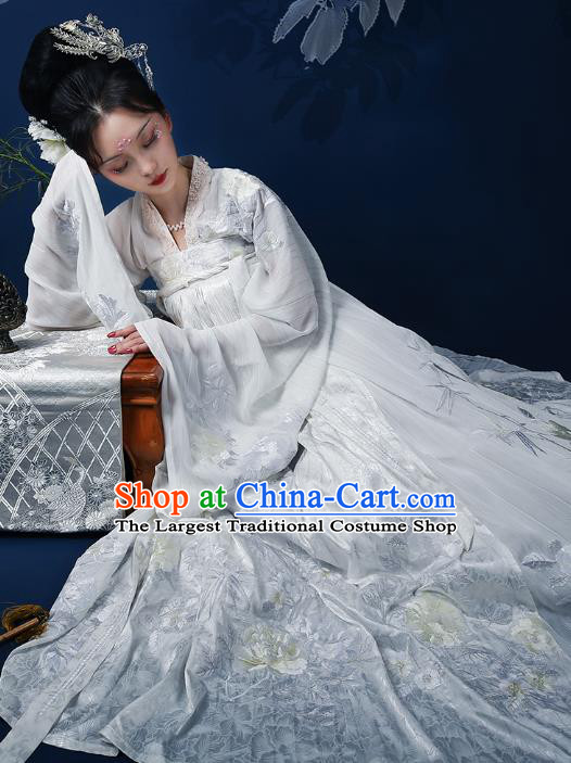 Chinese Tang Dynasty Royal Princess White Embroidered Dress Traditional Ancient Imperial Consort Costumes for Women