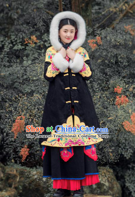 Chinese Traditional Winter Embroidered Cotton Padded Coat National Tang Suit Overcoat Costumes for Women