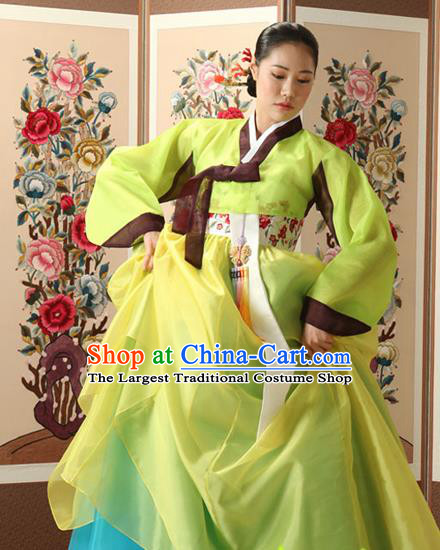 Korean Traditional Court Queen Hanbok Green Blouse and Yellow Dress Garment Asian Korea Fashion Costume for Women