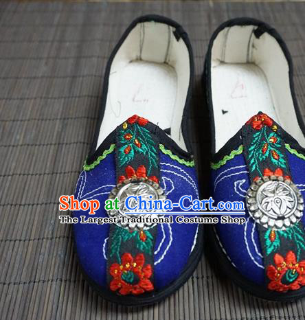 Traditional Chinese Ethnic Female Blue Shoes Handmade Yunnan National Shoes Hanfu Shoes for Women