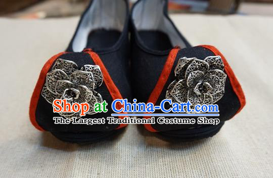 Traditional Chinese Ethnic Silver Carving Black Shoes Embroidered Shoes Yunnan National Wedding Shoes for Women
