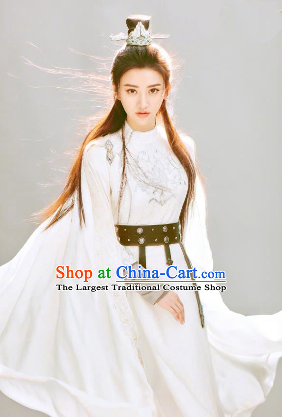 Chinese Ancient Swordswoman Apparels Garment and Hairdo Crown Wuxia Drama The King of Blaze Apparels Qian Mei White Dress Costumes