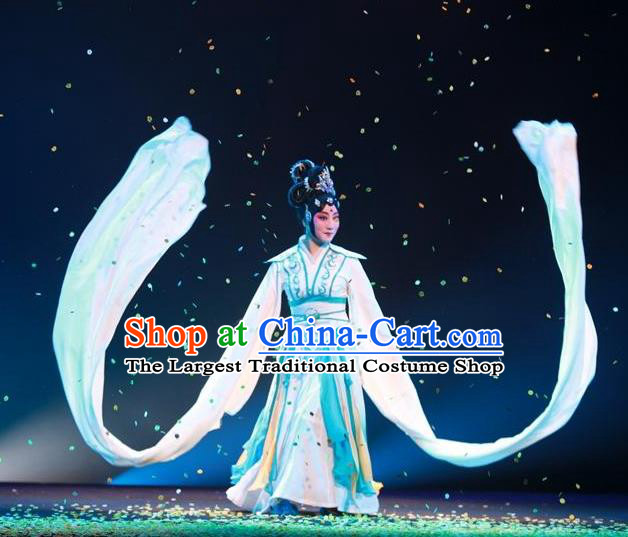 Chinese Beijing Opera Fairy Chang E Apparels Costumes and Headpieces Goddess of the Moon Traditional Peking Opera Young Beauty Dress Garment