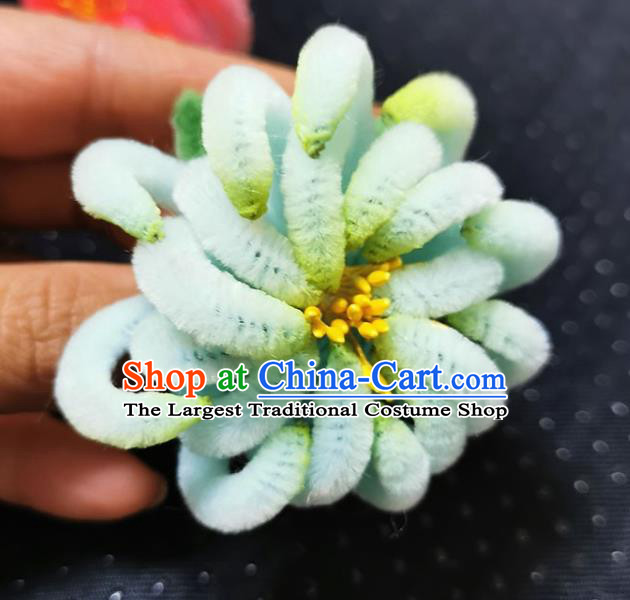 China Handmade Velvet Light Blue Chrysanthemum Hairpin Traditional Qing Dynasty Empress Hair Accessories