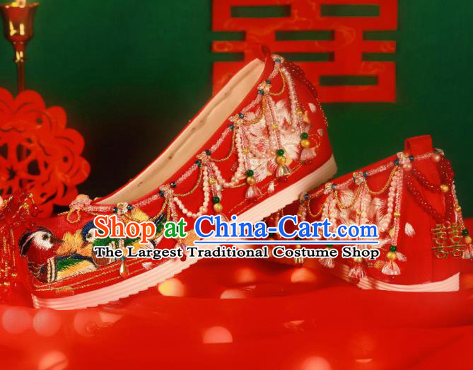 Handmade Chinese Ancient Princess Beads Tassel Shoes Traditional Hanfu Wedding Shoes Embroidered Mandarin Duck Shoes