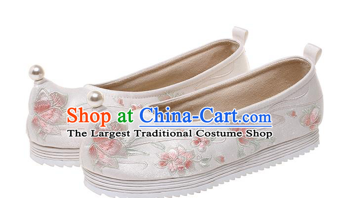 China White Cloth Shoes Traditional Hanfu Shoes Embroidered Peach Blossom Shoes