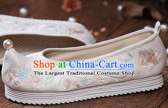 China Traditional Hanfu White Cloth Shoes Ming Dynasty Embroidered Lotus Shoes Ancient Princess Pearl Shoes