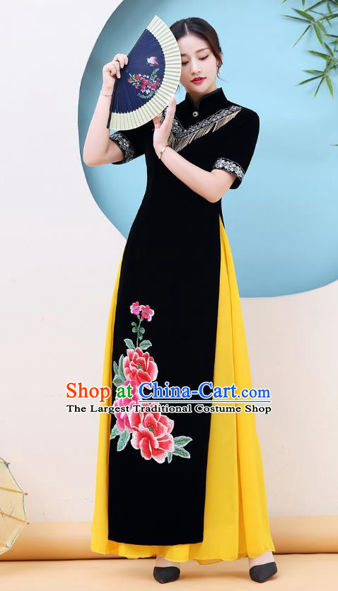 China Woman Ao Dai Clothing Catwalks Black Qipao Dress Stage Performance Embroidery Peony Cheongsam