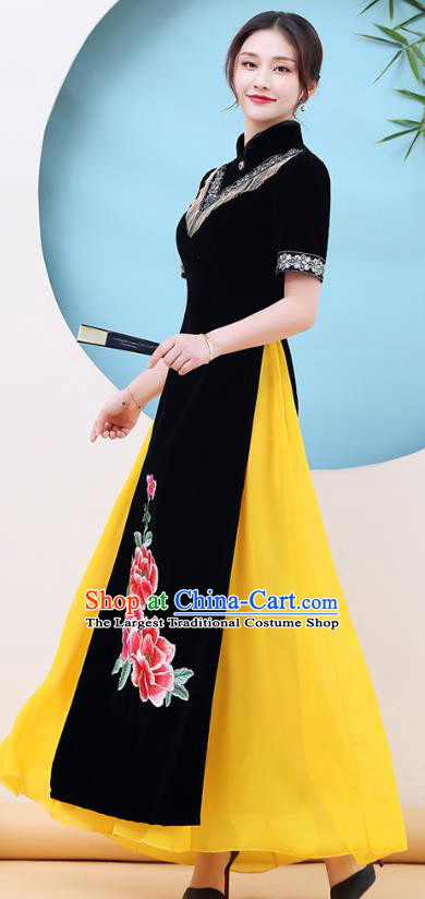 China Woman Ao Dai Clothing Catwalks Black Qipao Dress Stage Performance Embroidery Peony Cheongsam
