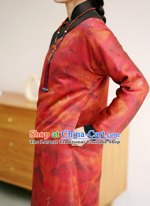 China Female Gambiered Guangdong Gauze Long Cheongsam Red Silk Qipao Dress