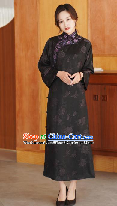 Republic of China Classical Embroidered Black Silk Qipao Dress Traditional Stand Collar Cheongsam Clothing