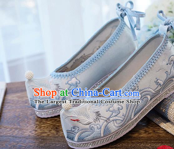 China Handmade Hanfu Blue Shoes Traditional Ming Dynasty Princess Shoes Embroidered Crane Shoes