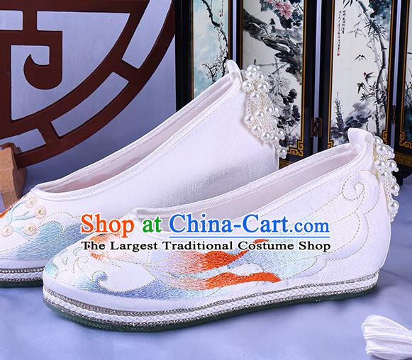 China National Embroidery Goldfish Shoes Traditional Handmade White Cloth Shoes Classical Dance Shoes