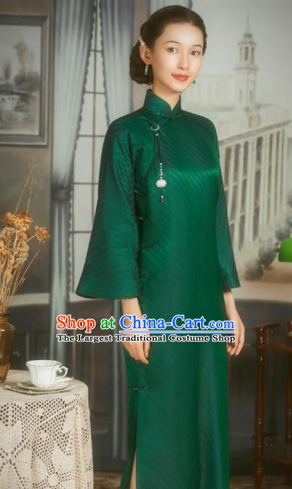 China Classical Green Silk Cheongsam Traditional Minguo Shanghai Woman Wide Sleeve Qipao Dress