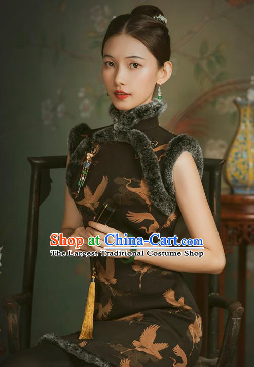 China Classical Crane Pattern Brown Sleeveless Cheongsam Traditional Minguo Gambiered Guangdong Gauze Qipao Dress