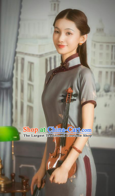 China Classical Old Shanghai Cheongsam Traditional Minguo Young Lady Grey Silk Qipao Dress