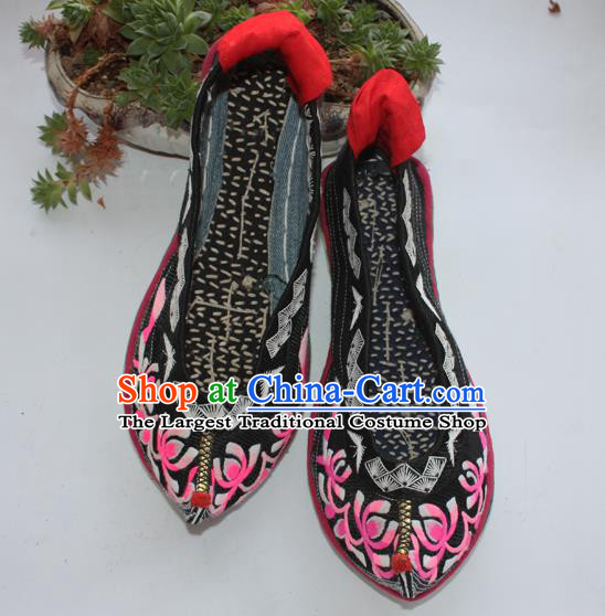Chinese National Strong Cloth Soles Shoes Ethnic Woman Shoes Handmade Black Satin Embroidered Shoes Traditional Yi Nationality Shoes