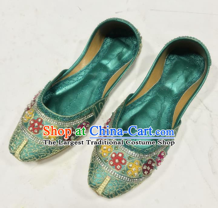 Handmade Asian India Folk Dance Shoes Embroidered Shoes Indian Female Green Leather Shoes Wedding Bride Shoes