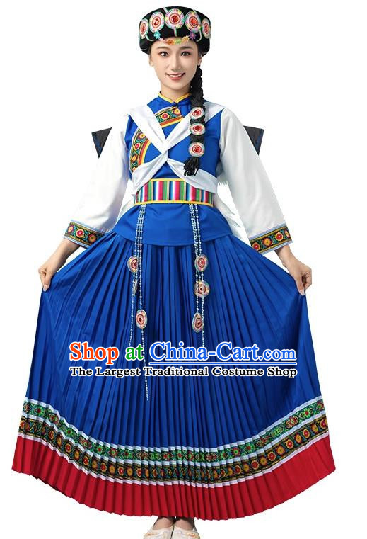 Women 56 Minority Costumes Of Naxi Nationality In Yunnan
