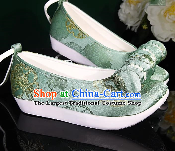 Hanfu Shoes Women Ancient Style Flat Cloud Climbing Shoes Small Pillow Weaving Gold Pearl Cloth Shoes