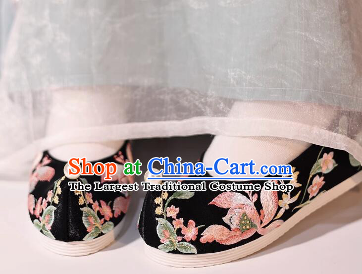 China Ming Dynasty Princess Shoes Traditional Hanfu Embroidered Shoes Handmade Black Shoes