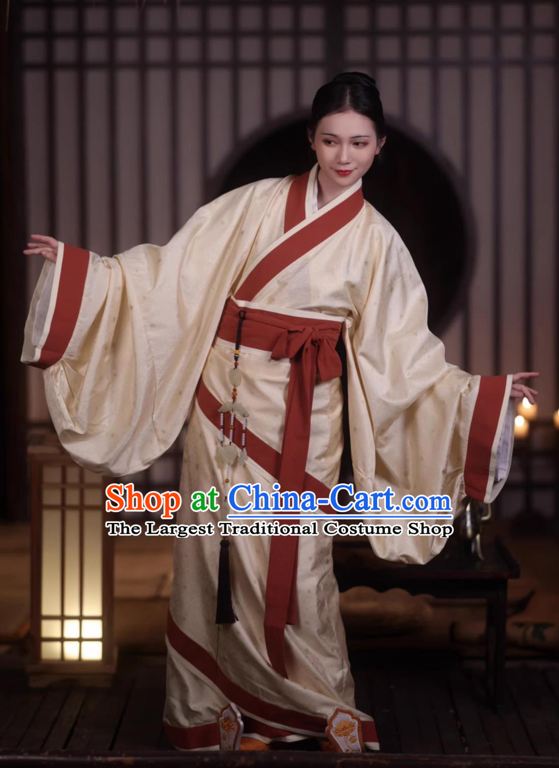 Ancient Chinese the Warring States Period Court Woman Clothing Traditional China Female Hanfu Qu Ju Travel Photography Costume