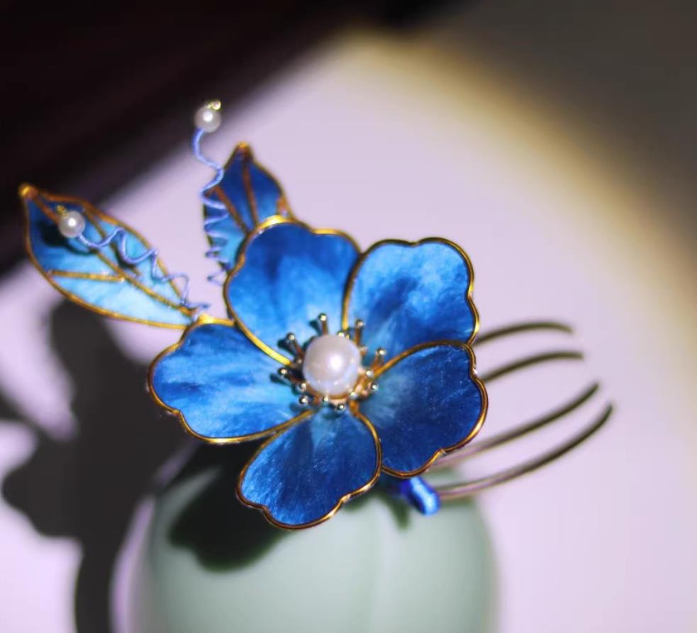 Chinese Cheongsam Blue Silk Hair Comb China Qing Dynasty Empress Hairpin Traditional Intangible Heritage Artwork Handmade Hanfu Hair Jewelry