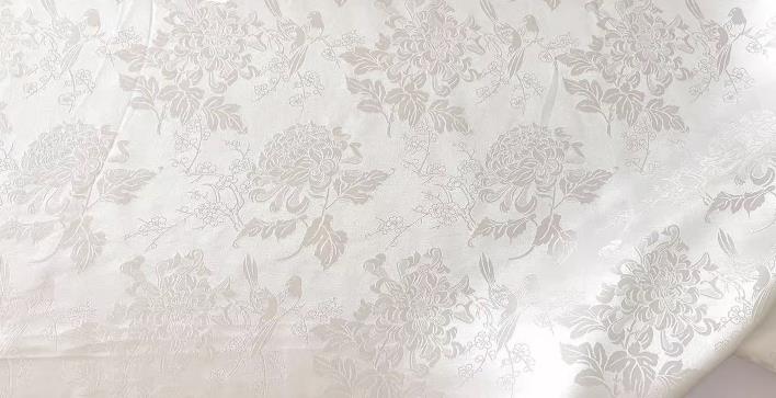 White Chinese Mulberry Silk Cloth Classical Chrysanthemum Pattern Jacquard Satin Material China Traditional Cheongsam Fabric