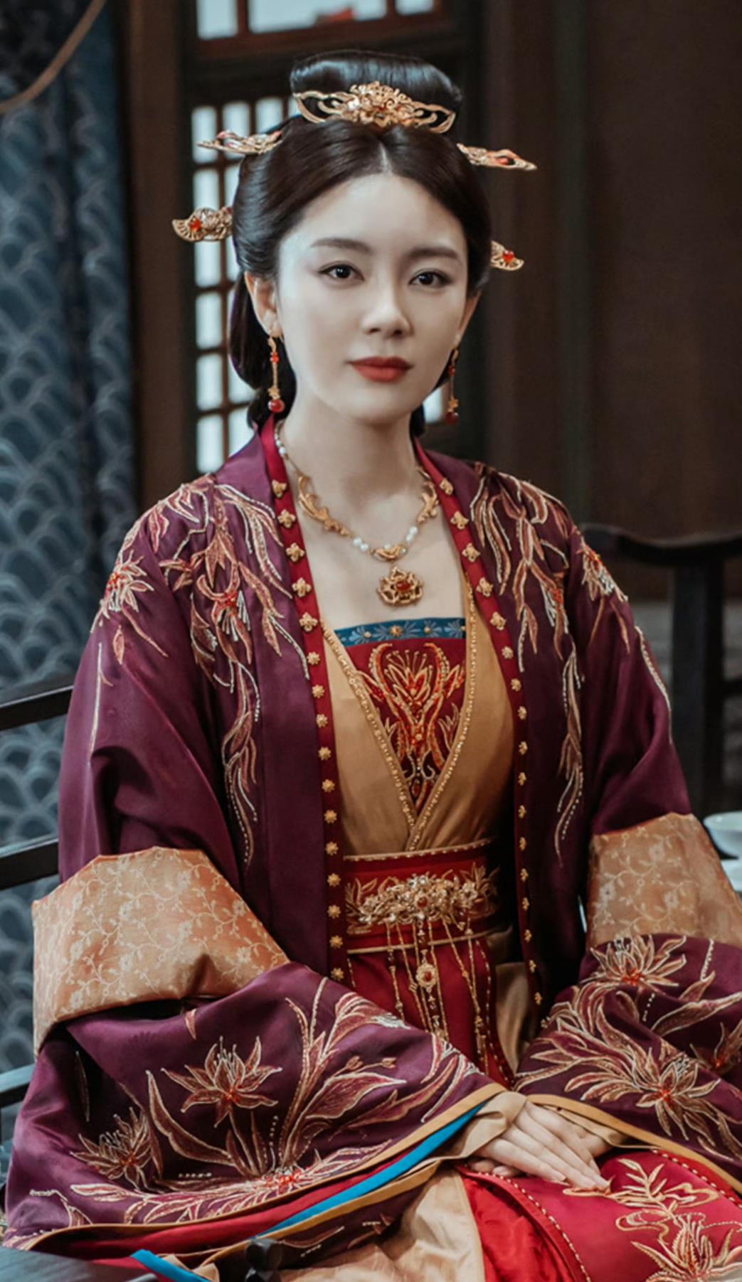 Ancient China Noble Woman Clothing Chinese TV Drama Dashing Youth Crown Princess Wen Luo Yu Dress