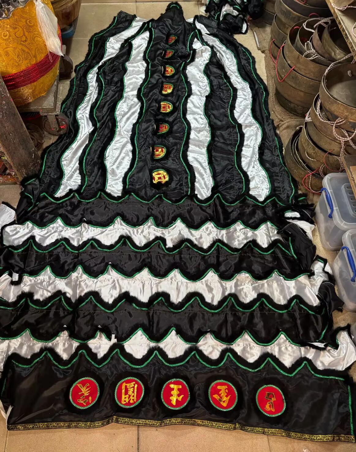 Black and White Chinese Dancing Lion Tail and Pants Traditional Lion Dance Costumes Set