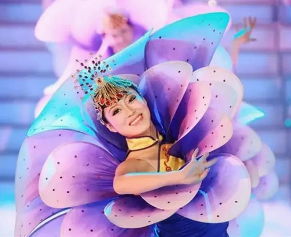 Purple Opening Dance Group Performance Clothing Chinese Style Petal Long Dress Spring Festival Gala Modern Dance Stage Costume