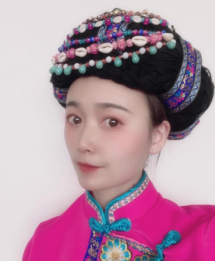 Yunnan Lijiang Lugu Lake Nujiang Pumi Naxi Lisu Mosuo Headwear