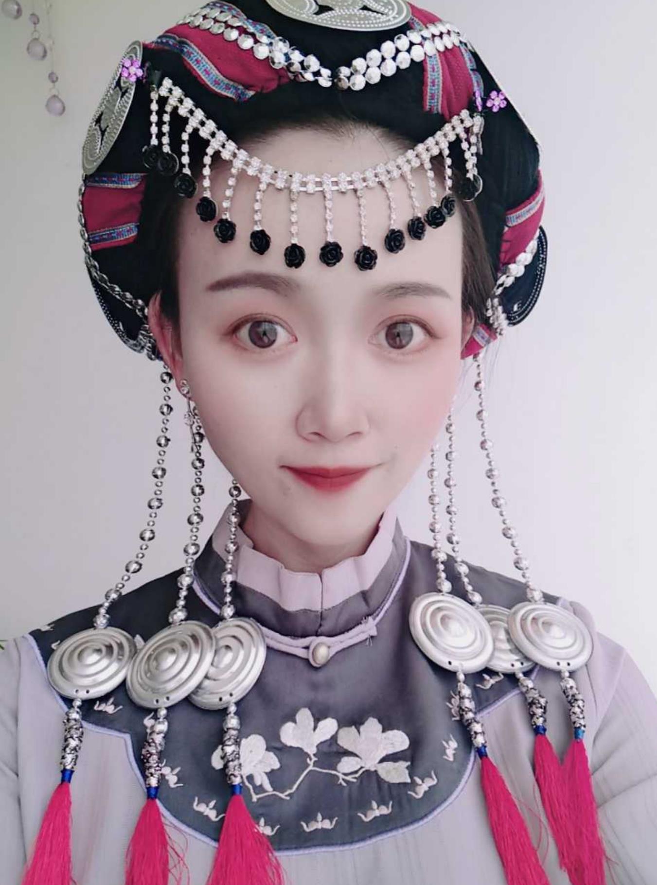 Handmade Yunnan Lijiang Ethnic Minority Naxi Headwear Dance Accessories