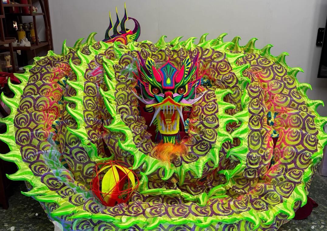 Handmade Celebration Fluorescent Dragon Professional Competition Dragon Dancing Equipment Chinese Parade Dragon Dance Costume