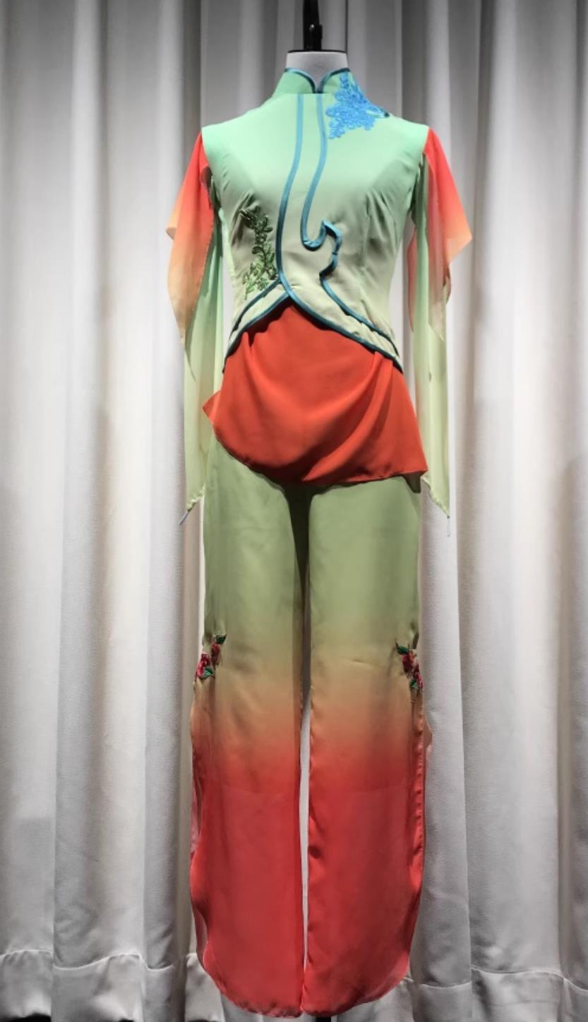 Chinese Folk Dance Lotus Award Costume Grandma Field Outfit Northeast China Yangko Dance Performance Attire