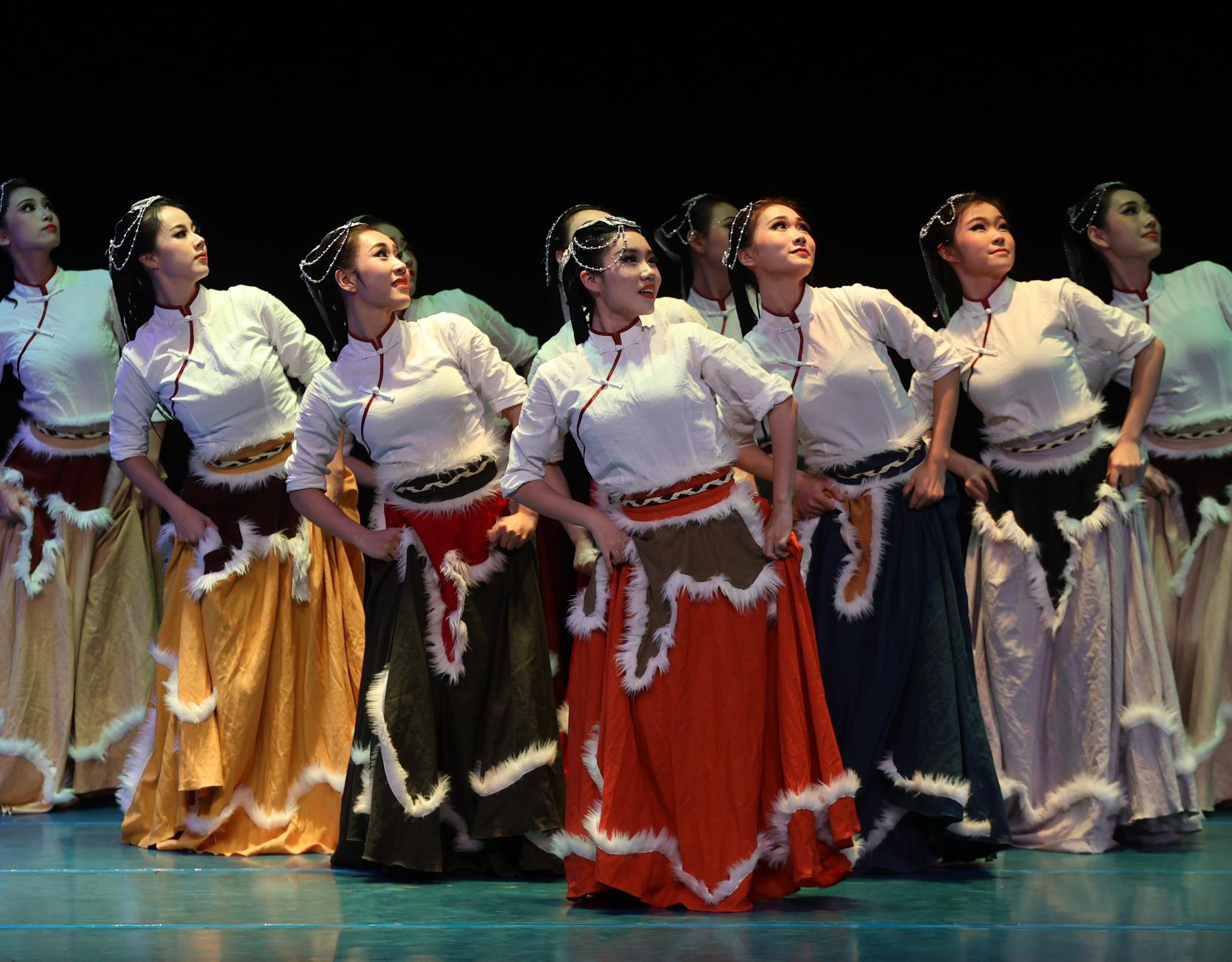 Customized Tibetan Performance Costume Chinese Women Group Dance Clothing Zang Nationality Folk Dance Red Dress