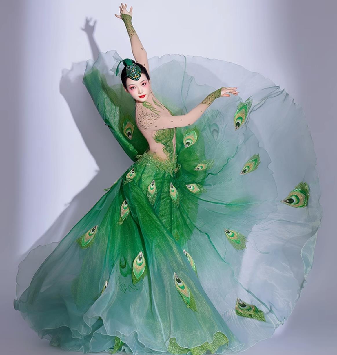 Green Peacock Dress Yang Liping Peacock Dance Costume Spirit Of Peacock Group Dance Performance Clothing Women Dai Ethnic Dance Attire