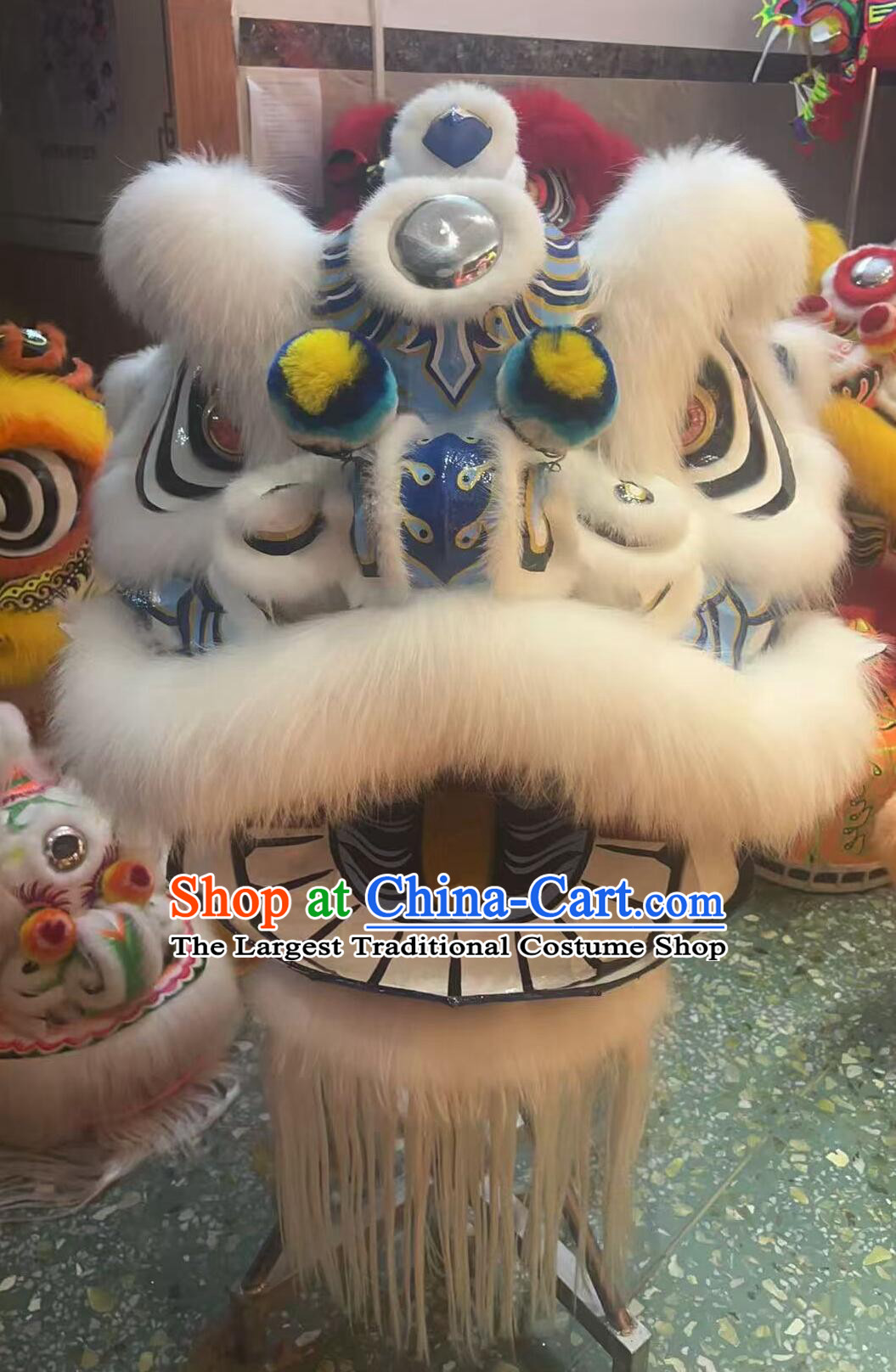Handmade Chinese Lion Dance Head and Costume White Wolf Fur Fut San Lion Dance Clothing Complete Set